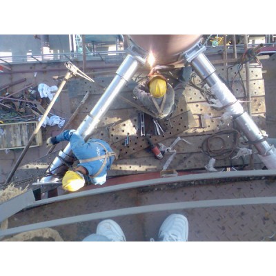 Universal tie rod pipe support and hanger